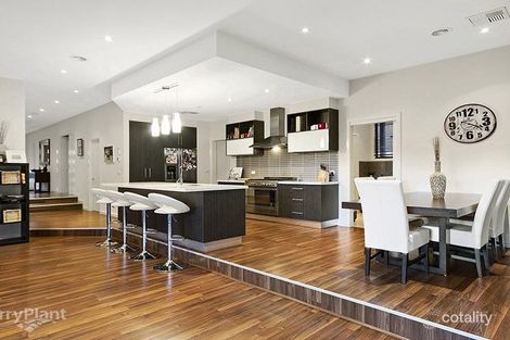 Property photo of 51 Glenview Rise Berwick VIC 3806