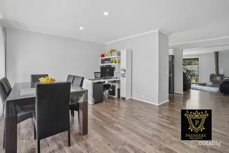 Property photo of 1 Tongola Court Cranbourne VIC 3977