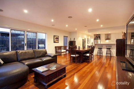 Property photo of 4 Lavender Park Road Cairnlea VIC 3023