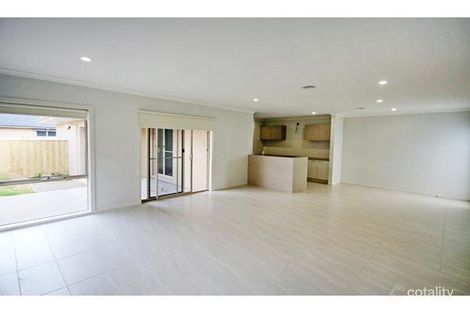 Property photo of 7 Derwent Lane Sandhurst VIC 3977