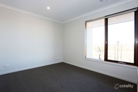 Property photo of 91 Bingham Circuit Thornhill Park VIC 3335