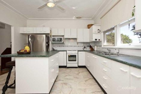 Property photo of 7 First Avenue Rutherford NSW 2320