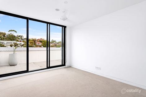 Property photo of 403/16-22 Sturdee Parade Dee Why NSW 2099