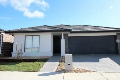 Property photo of 17 Rochester Drive Mickleham VIC 3064