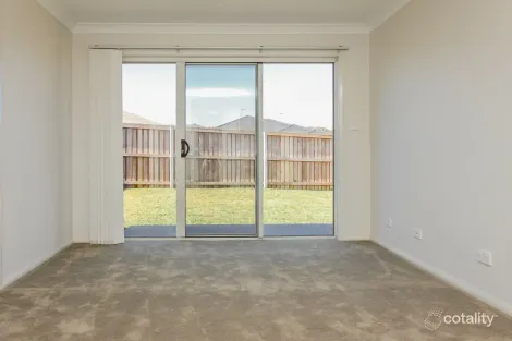 Property photo of 2/1 Lavender Close Gillieston Heights NSW 2321