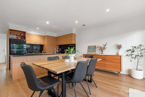 Property photo of 27 Wentworth Drive Taylors Lakes VIC 3038