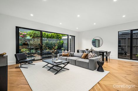 Property photo of 27 Winters Way Doncaster VIC 3108