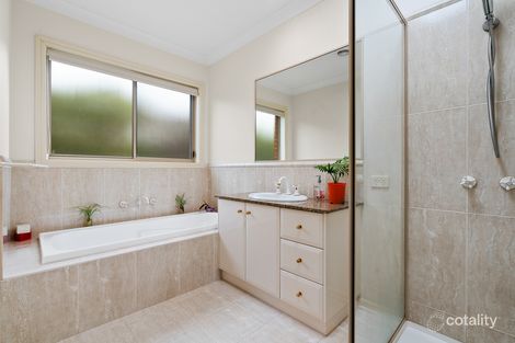 Property photo of 1/15 Shannon Avenue Hamlyn Heights VIC 3215