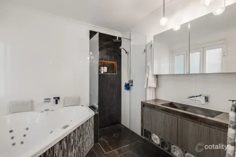 Property photo of 23 Orchid Street Centenary Heights QLD 4350