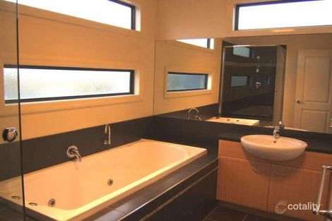 Property photo of 21 Admirals Quay Patterson Lakes VIC 3197