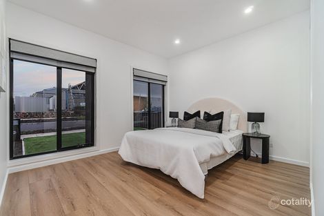 Property photo of 5 Galileo Place Greenvale VIC 3059