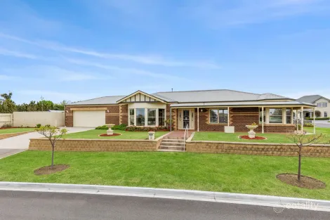 Property photo of 3-4 Dumfries Court Highton VIC 3216