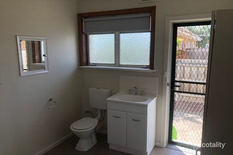 2/6 Waratah Ave, Tullamarine, VIC 3043