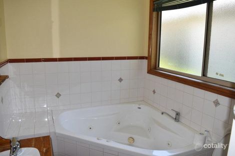 Property photo of 10 Halls Road Myrtleford VIC 3737