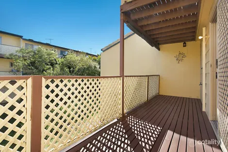 Property photo of 4/8 Briggs Road Springwood QLD 4127