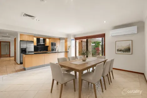 Property photo of 17 Mackay Close Bundall QLD 4217