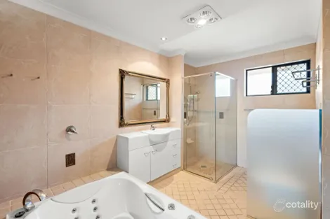 Property photo of 17 Mackay Close Bundall QLD 4217