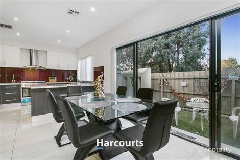 Property photo of 2/11 Wills Court Cranbourne North VIC 3977