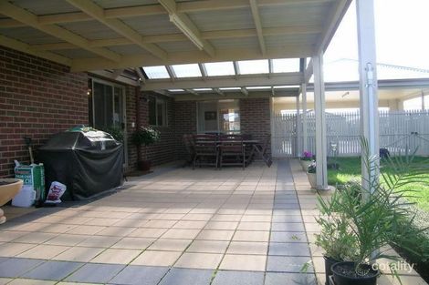 18 Cassandra Cres, Epsom, VIC 3551