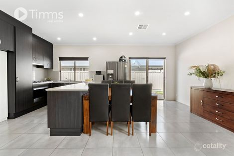 Property photo of 2 Sanctuary Court Morphett Vale SA 5162