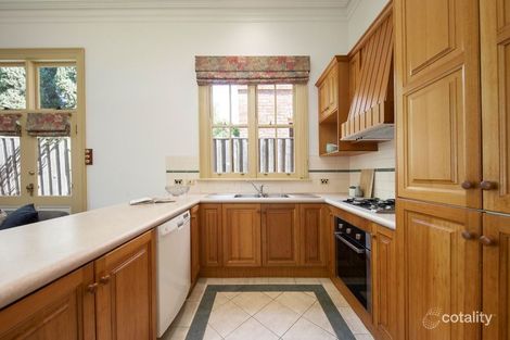 Property photo of 10 Bayview Terrace Ascot Vale VIC 3032