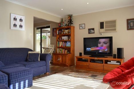 Property photo of 10 Peacock Way Currans Hill NSW 2567