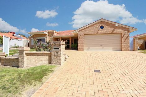 17 Bluebay Hill, Ballajura, WA 6066