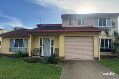 12 Timothy Esp, Beachmere, QLD 4510