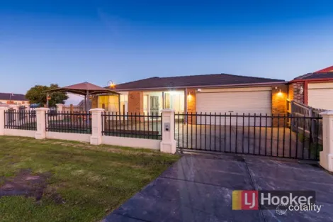 Property photo of 17 Terri-Ester Drive Berwick VIC 3806