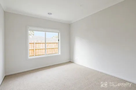 Property photo of 30 St Arnaud Road Eynesbury VIC 3338