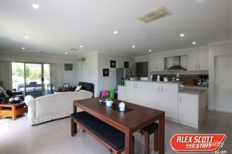 Property photo of 8 Kurnwill Place Berwick VIC 3806