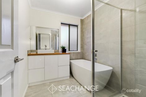 Property photo of 17 Mulsanne Way Mornington VIC 3931