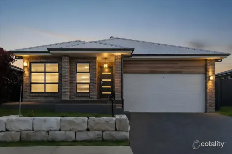 Property photo of 40 Roy Crescent Thirlmere NSW 2572