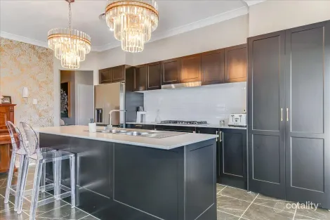 Property photo of 40 Roy Crescent Thirlmere NSW 2572