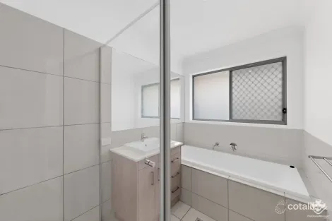 Property photo of 62 Lunar Circuit Spring Mountain QLD 4300