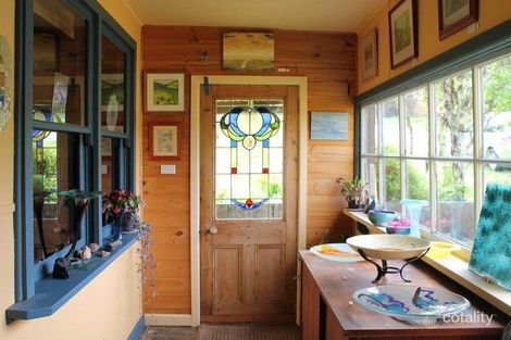 Property photo of 6 Dehnerts Track Beech Forest VIC 3237