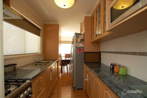Property photo of 4 Yandoit Court Meadow Heights VIC 3048