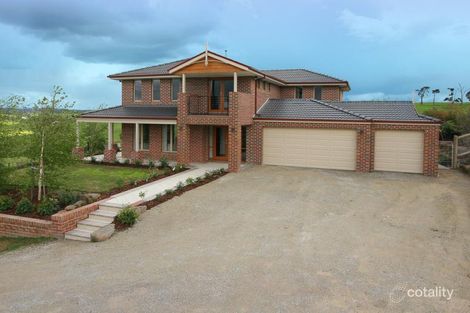 Property photo of 40 Sunset Drive Chirnside Park VIC 3116
