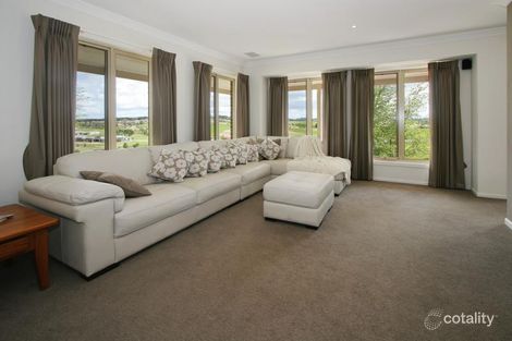 Property photo of 40 Sunset Drive Chirnside Park VIC 3116