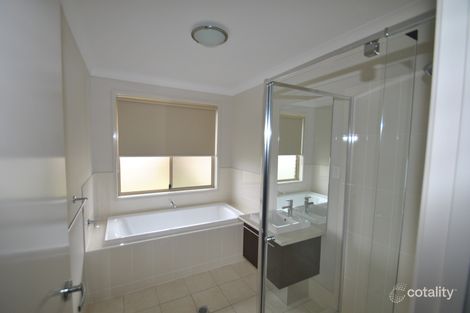 Property photo of 22 Sullivan Circuit Orange NSW 2800