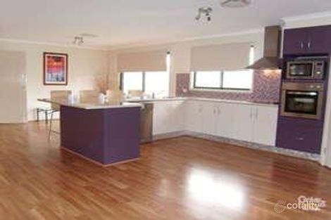 Property photo of 3 Quartz Place Cameron Park NSW 2285