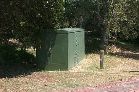 8c Corander Gdns, Carine, WA 6020