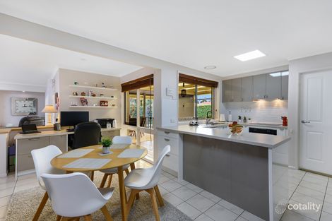 Property photo of 10 Belsize Court Endeavour Hills VIC 3802