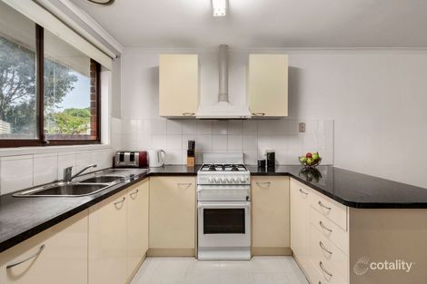 Property photo of 12 Twofold Close Dingley Village VIC 3172