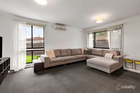 Property photo of 12 Twofold Close Dingley Village VIC 3172