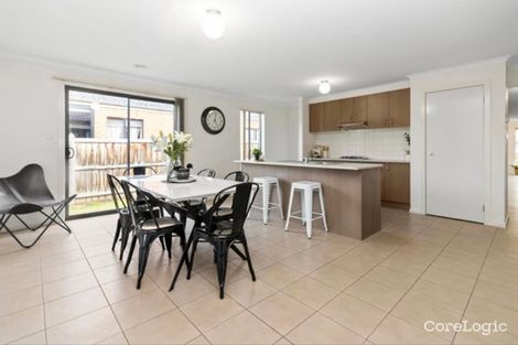 Property photo of 27 Oceanwave Parade Point Cook VIC 3030