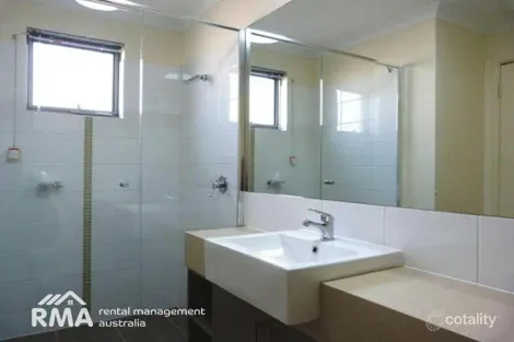 Property photo of 25/4 Urban Lane Ellenbrook WA 6069