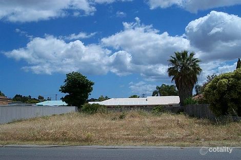 28 Holcombe Rd, Warnbro, WA 6169