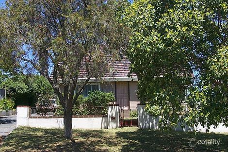 25 Healy Rd, Hamilton Hill, WA 6163