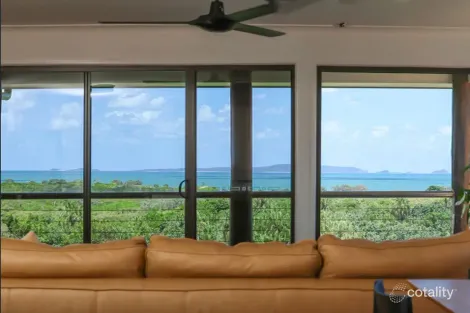 Property photo of 8 Macaulay Way Pacific Heights QLD 4703